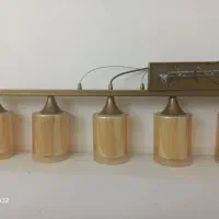 دوعدد لوستردیواری و سقفی و آباژور ایستاده چند شعله