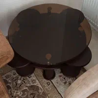 میز گرد جلو مبلی و چهارعدد میز عسلی