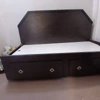 تخت و کمد ام‌دی‌اف