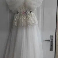 لباس عروس بچگانه به همراه کفش