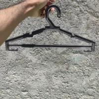 آویز لباس