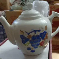 قوری بزرگ