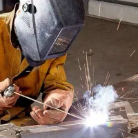 جوشکاری سیار/نقاشی درب ساختمان