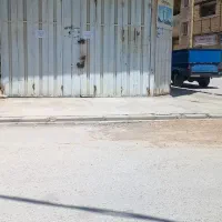 مغازه-جلو-خیابان-پاپی-خالدار
