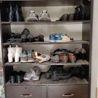 هم جا کفشی هم کتابخانه با چهار تا کشو بسیار جادار