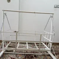گهواره تمام فلزی