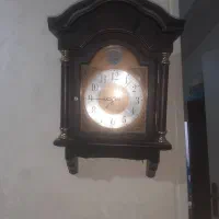 ساعت دیواری کاملا سالم