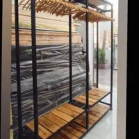 قفسه و رگال لباس فروشی