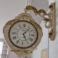 ساعت دیواری دو طرفه