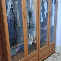 کمد در شیشه ای