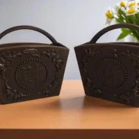 یک جفت گلدان برنز