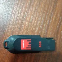 دوعدد فلش 8و 16گیگ