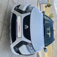 کوئیک rs ۱۴۰۴ سفید مشکی