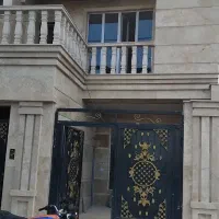 سلام آپارتمان دوطبقه ب فروش می‌رسد