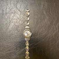 فروش یکدستگاه ساعت زنانه  swatch اصل سوئیس