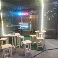 کار در کافه