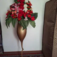 گل مصنوعی با گلدان