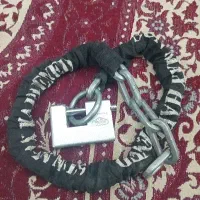قفل و زنجیر