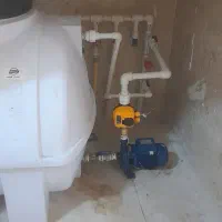 اجرای لوله کشی اب و فاضلاب و نصب شیرالات و پمپ
