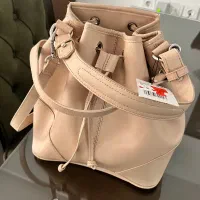کیف برند مانگو