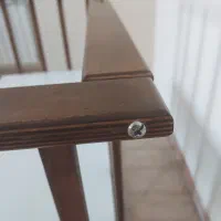 تخت کنار مادر
