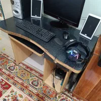 میز کامپیوتر فقط ۶۰۰تومن(مفت واقعا)