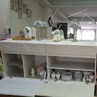 کنسول تمام سفید با آیینه