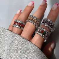 فروشنده خانم