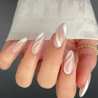 کاشت ناخن با بهترین متریال