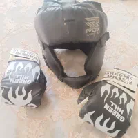 دستکش و کلاه بوکس