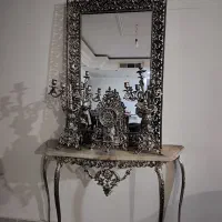 آیینه و شمعدان و ساعت و میز کنسول جنس برنج