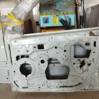 درب ال 90 سمت شاگرد راست جلو بی‌رنگ بی ضربه