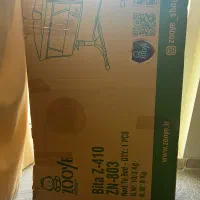 تخت کنار مادر زویه