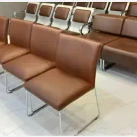تعدادی صندلی