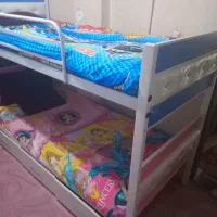 تخت سالم و نو بدون تشک