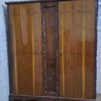 کمد دیواری کاملا سالم چوب گردو رویه رنگ پلی استر