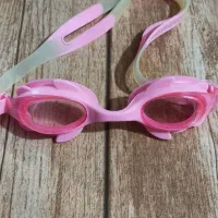 عینک شنا استخر