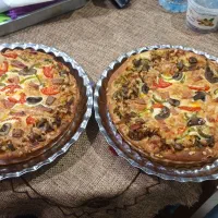 شیرینی و کیک و انواع نان و ژله و انواع حلوا