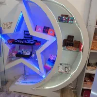 ویترین ماه و ستاره