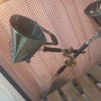 سیمان کاری ورنگ کاری بادستگاه  سیمان پاش و موزائیک