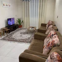 دوخوابه مبله حیاط دار  میدان شقایق هفتگی و ماهانه