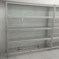 ویترین شیشه ای