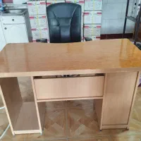 میز و صندلی