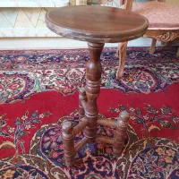 میز گرد کوچک