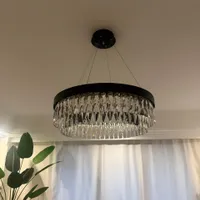 یک جفت لوستر کریستالی بسیار بسیار نو
