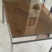 میز ناهار خوری شیشه ای