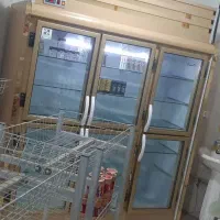 یخچال شش در مغازه
