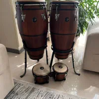 ست تومبا ، کونگا دولنگه با بانگو و پایه