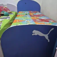 تخت جوانی پسرانه