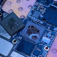 تعمیرات موبایل شما با پیک